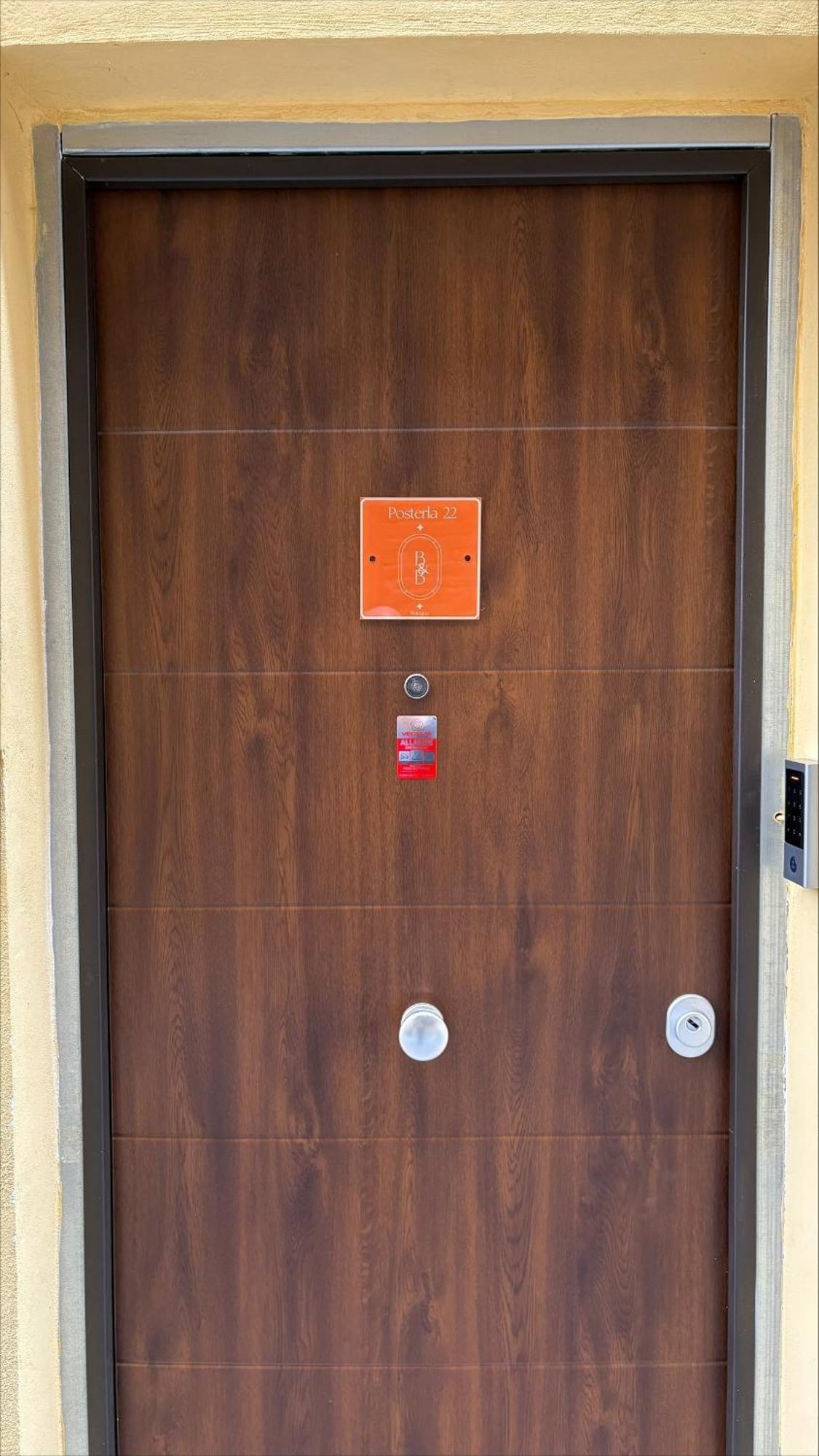 Posterla22 Ensuite Rooms ボローニャ エクステリア 写真